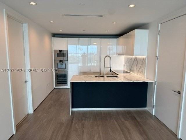 10201 Collins Ave #805 - Photo 4 of 33