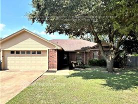 400 Partridge Cir - Photo 1 of 1