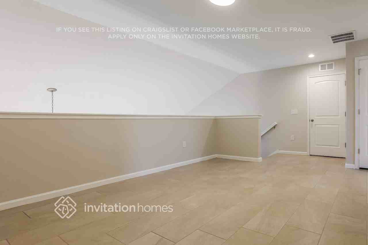 11914 Meadowgate Pl - Photo 7 of 16