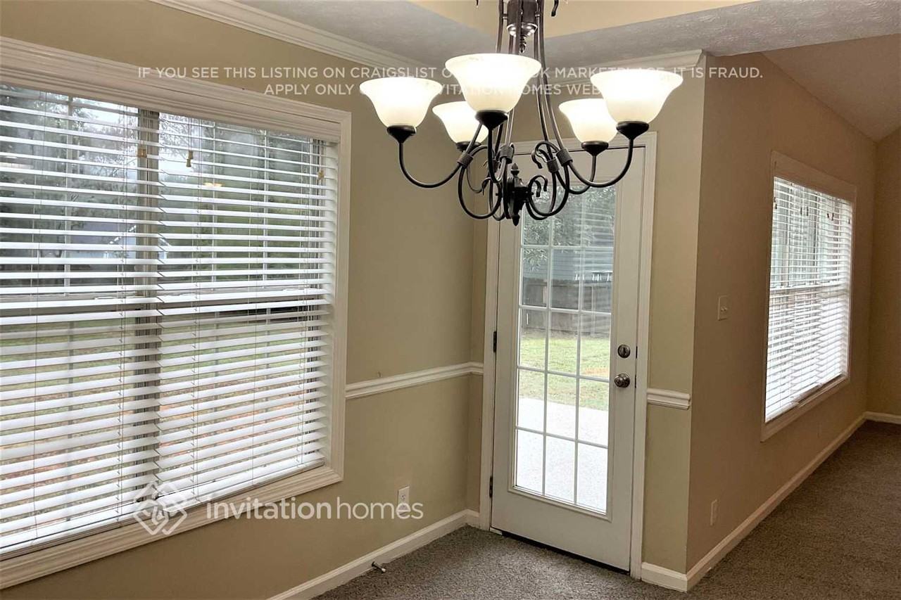 1065 Grayson Oaks Dr - Photo 5 of 15