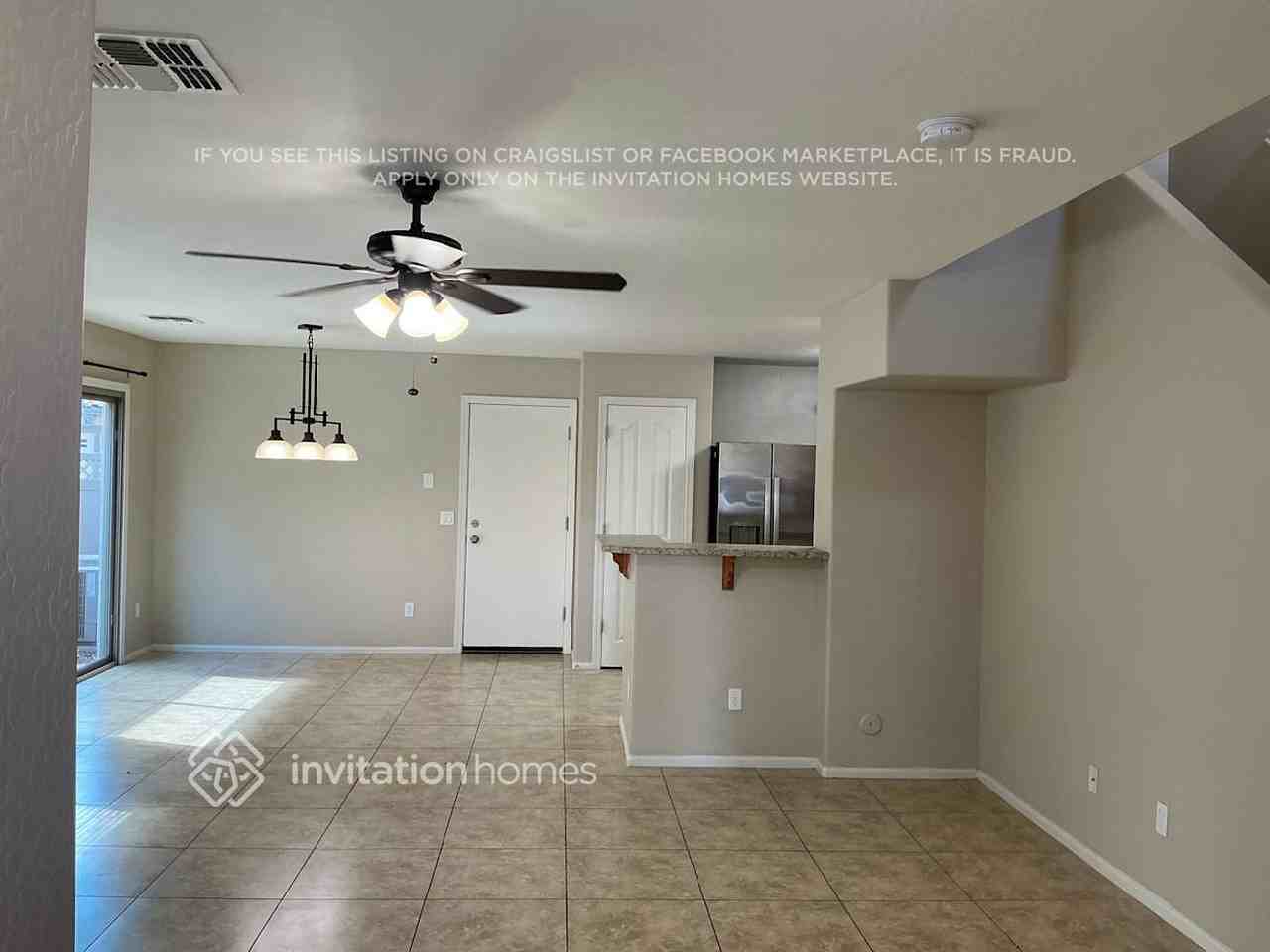 1039 S Deerfield Ln - Photo 2 of 10