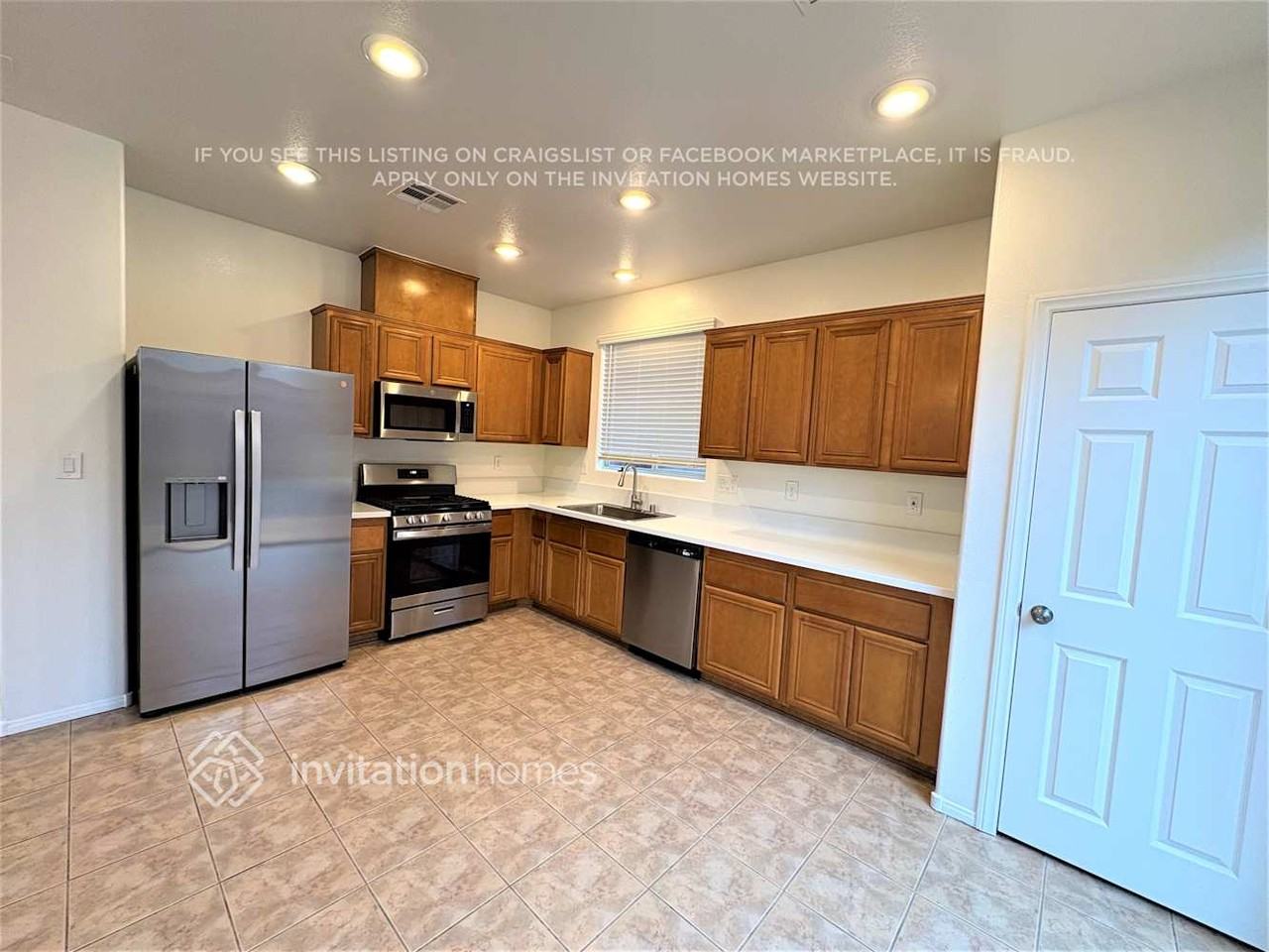 9230 Weeping Water Ave - Photo 4 of 14