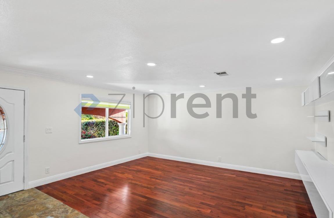 3209 Knights Bridge Rd - Photo 7 of 37
