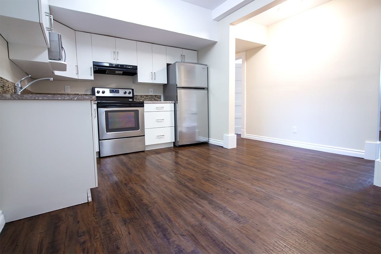 105 Clarke Street - Photo 2 of 14