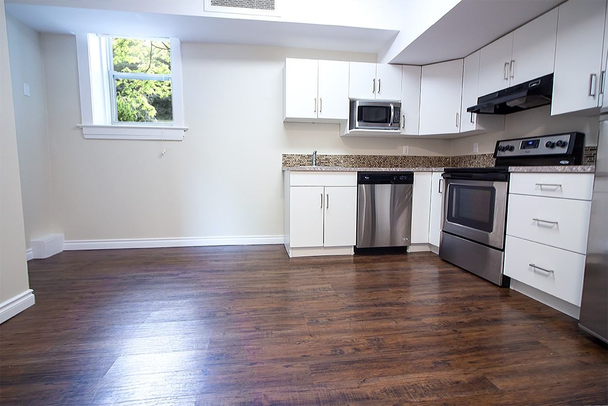 105 Clarke Street - Photo 3 of 14