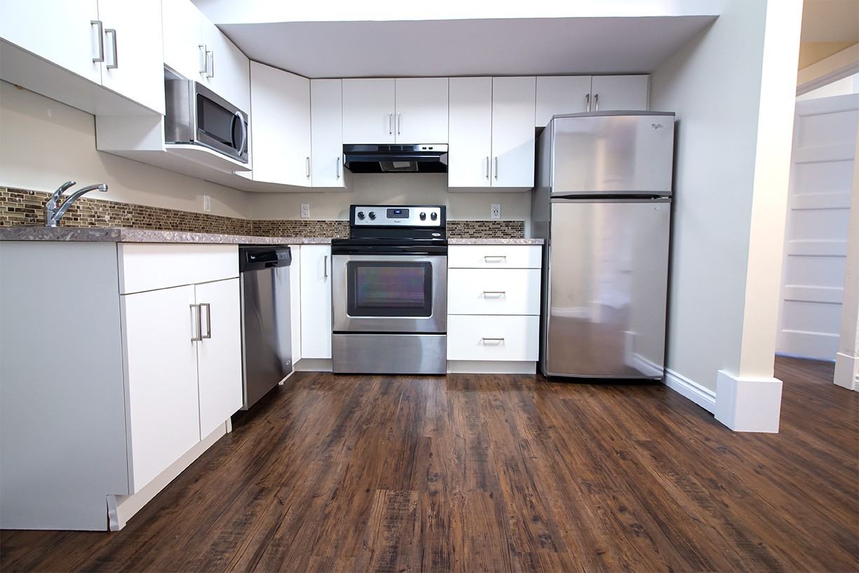 105 Clarke Street - Photo 4 of 14