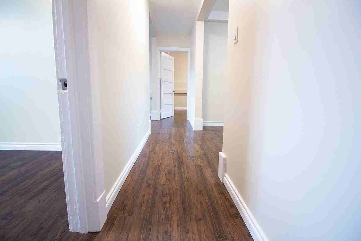 105 Clarke Street - Photo 7 of 14