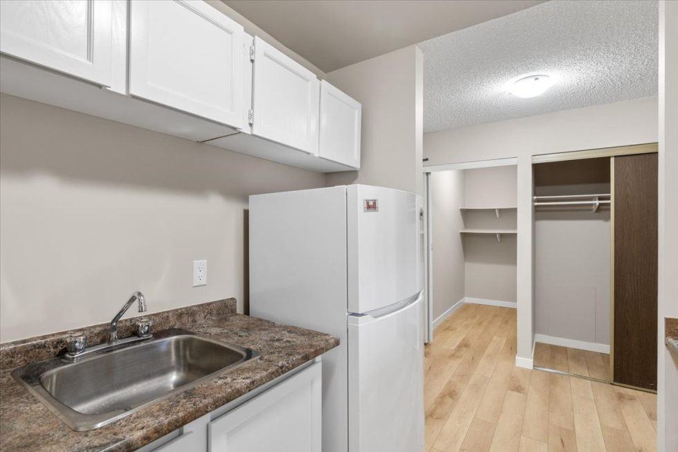 7212 81 Avenue Northwest - Photo 6 of 9