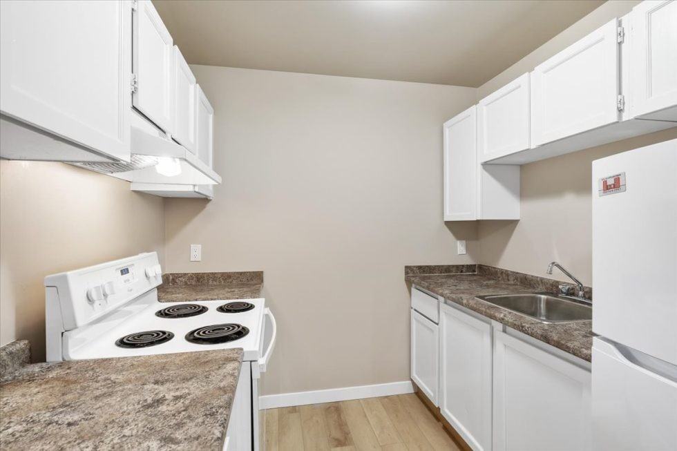 7212 81 Avenue Northwest - Photo 5 of 9