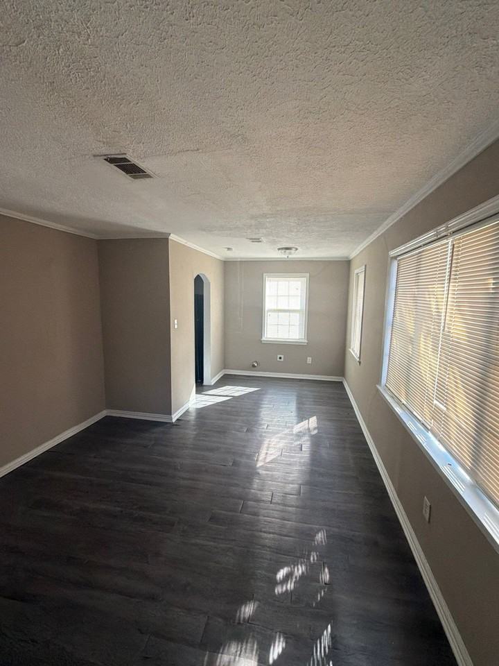 1406 Cadillac Dr #1 - Photo 2 of 16