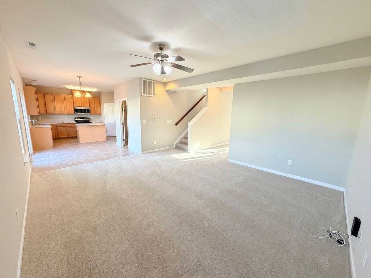 652 Classic Ln - Photo 3 of 26