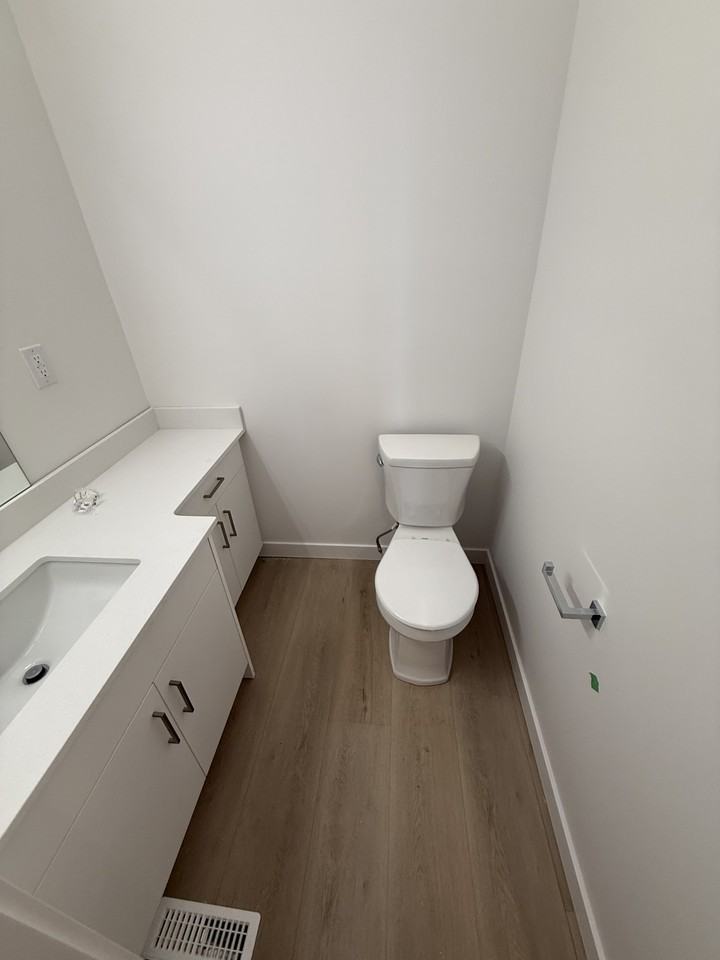 10915 151 Street - Photo 7 of 40