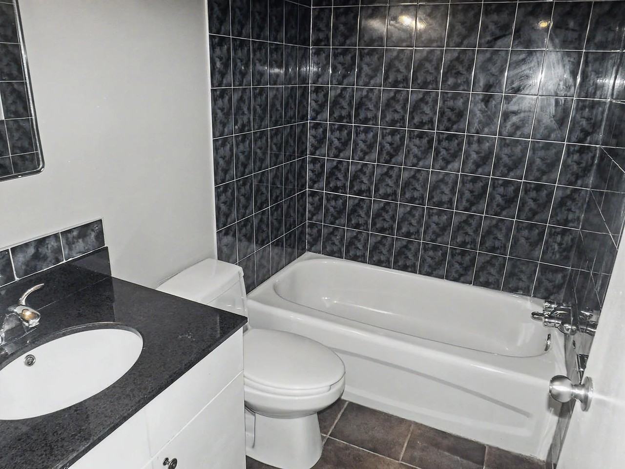 Nicoll Manor Apartments - Photo 7 of 19