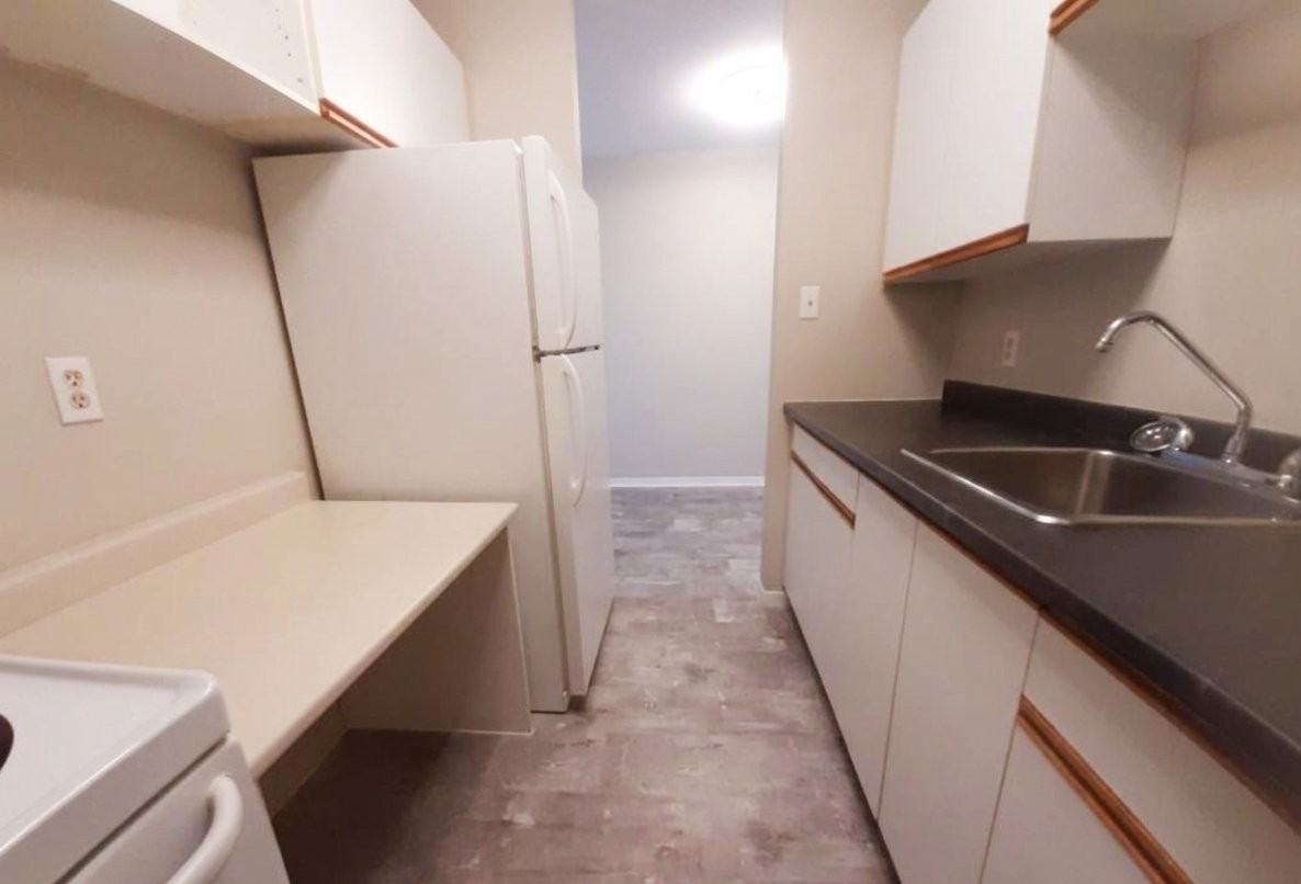 844 Princess Street - Photo 6 of 16
