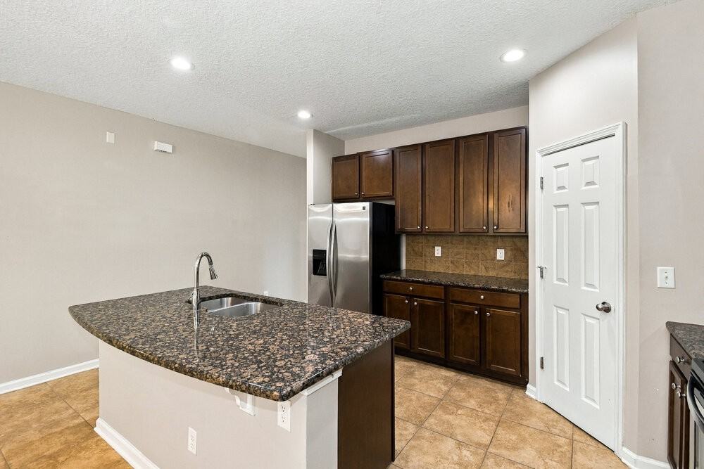 11876 Carson Lake Dr W - Photo 6 of 16