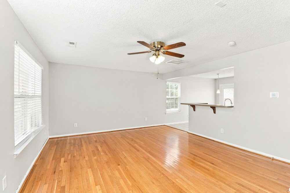 15257 Pangborn Pl - Photo 6 of 17