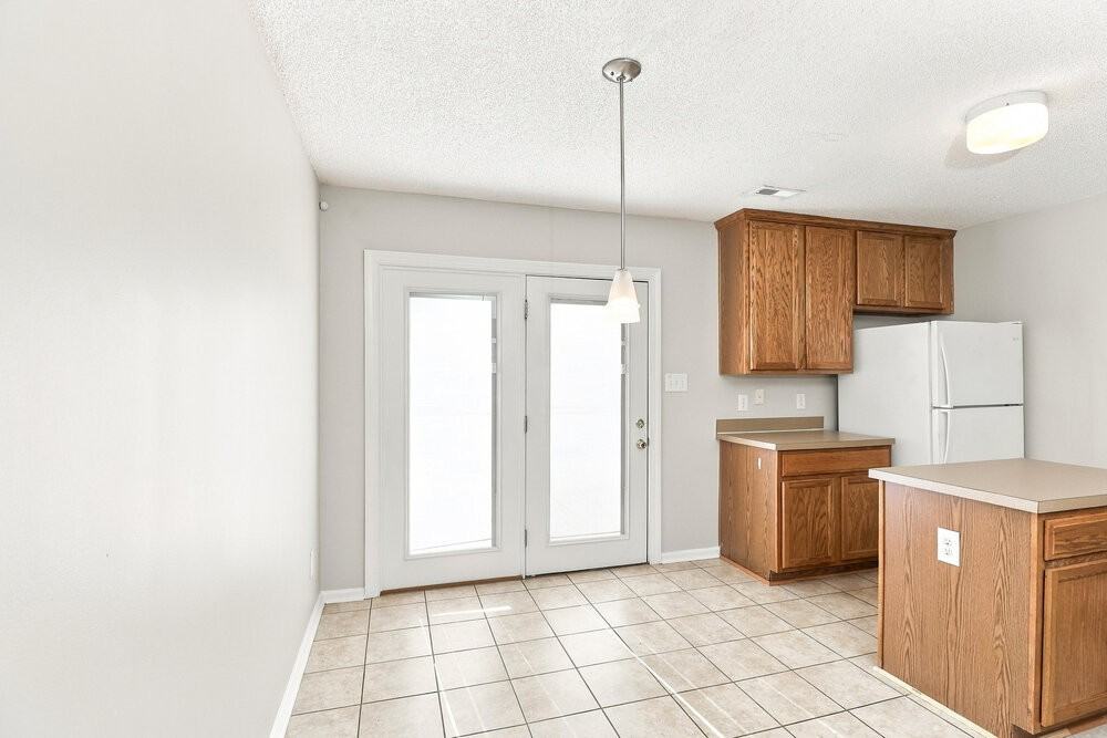 15257 Pangborn Pl - Photo 7 of 17