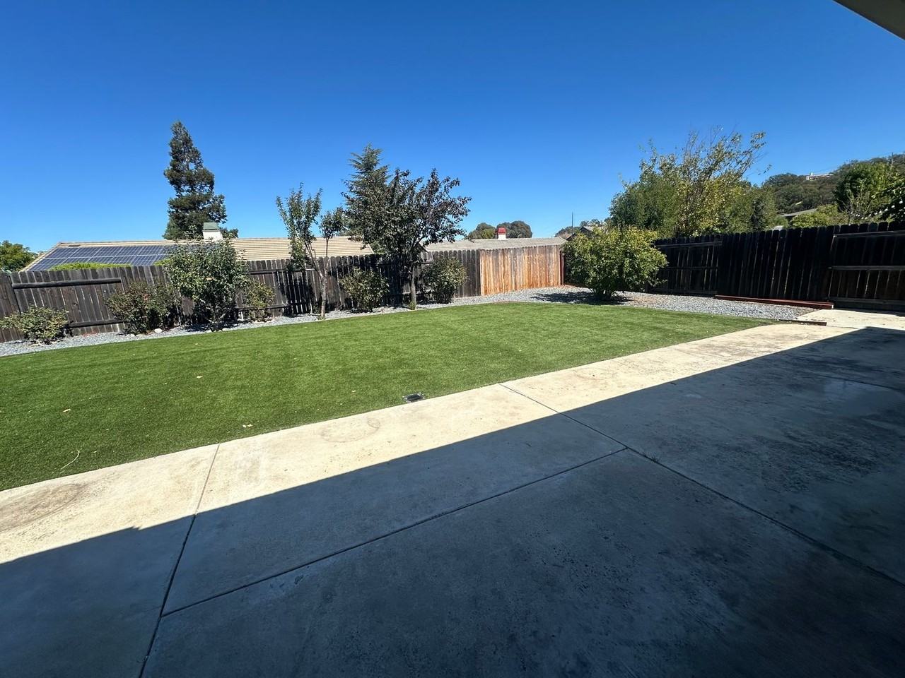 193 Riverbank Ln - Photo 2 of 21
