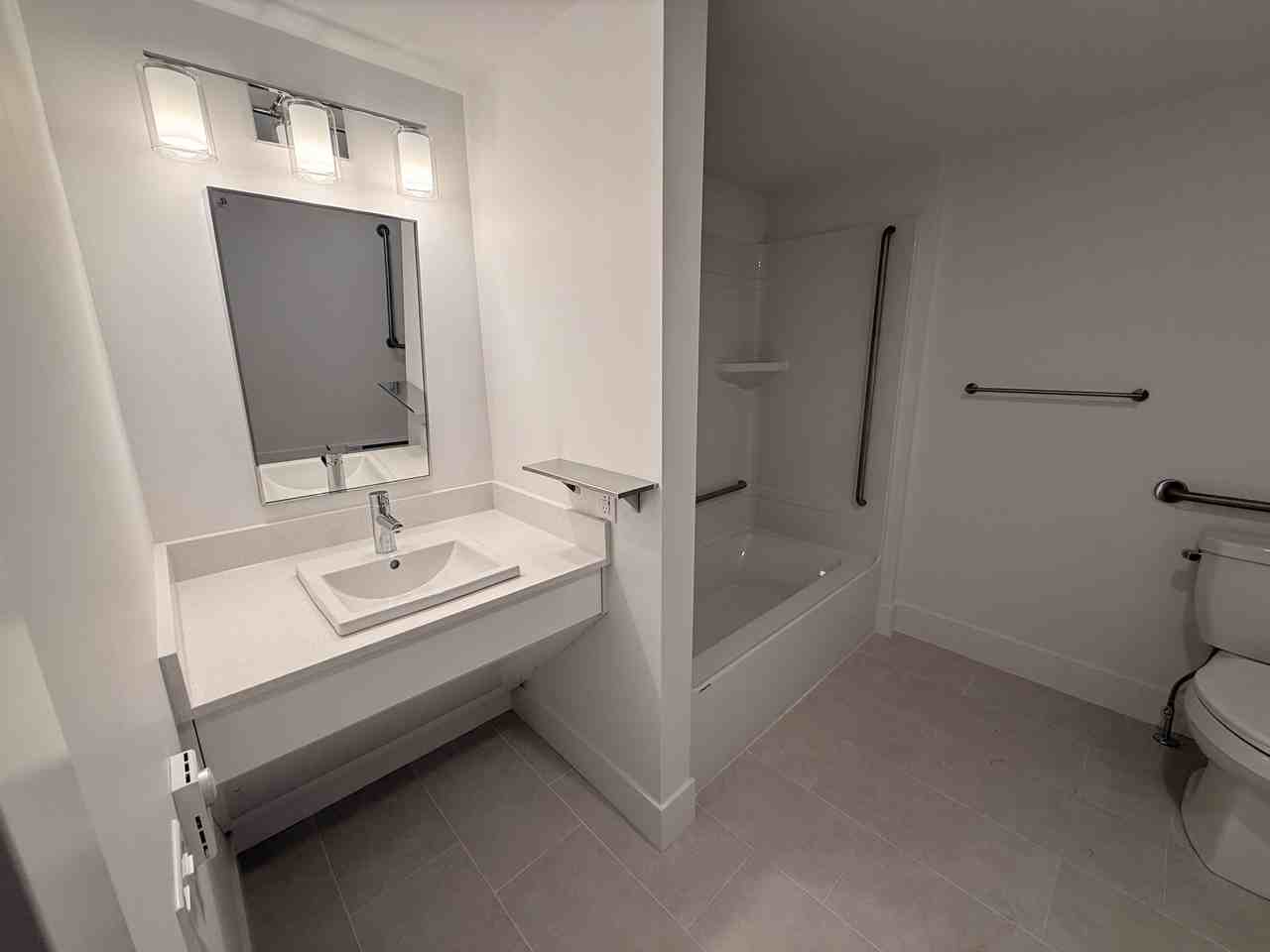 292 Renfrew St - Photo 2 of 18