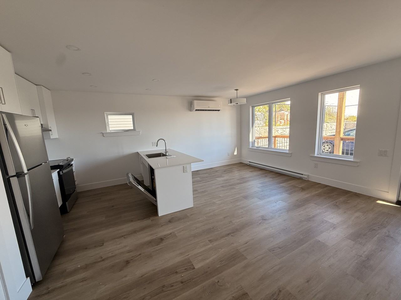 292 Renfrew St - Photo 5 of 18