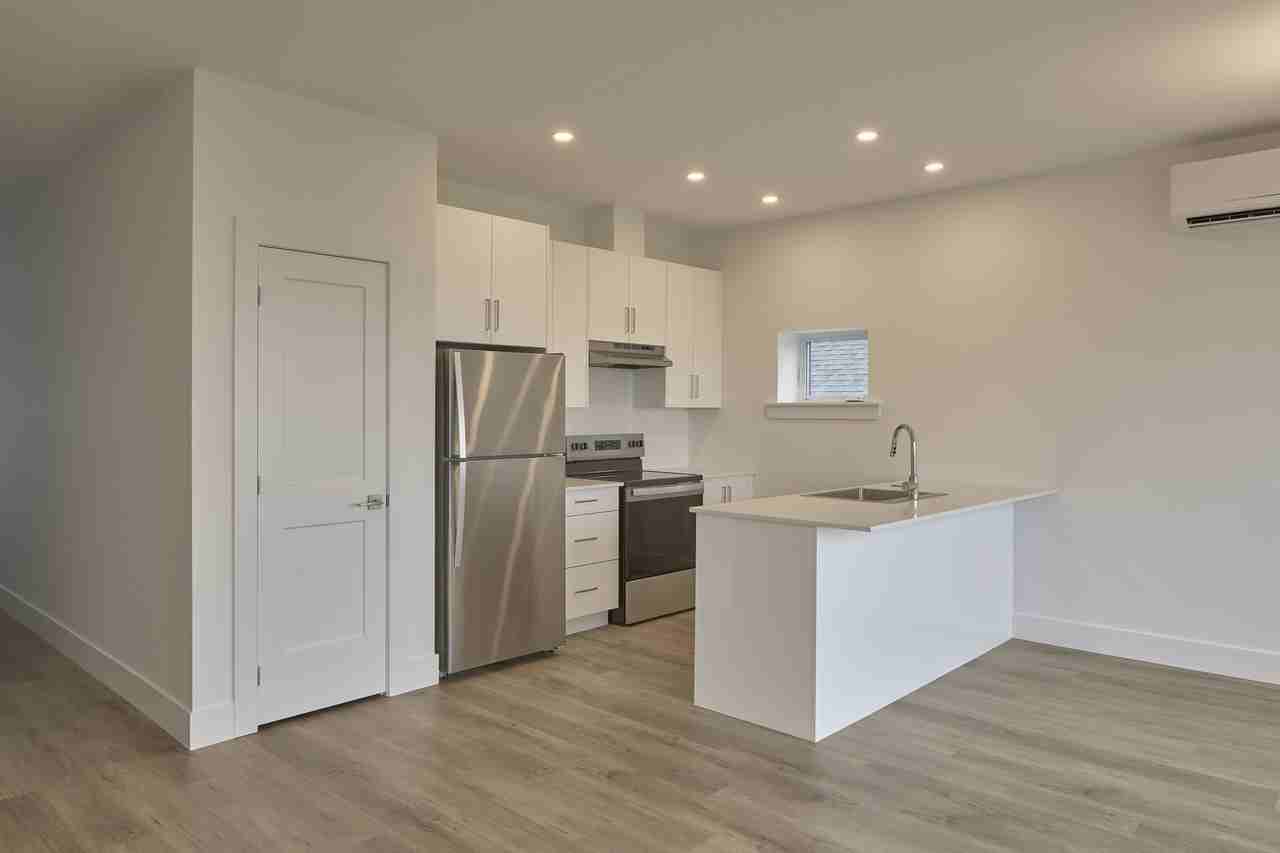 292 Renfrew St - Photo 6 of 18