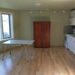 402 North Front St - Photo 4 of 4