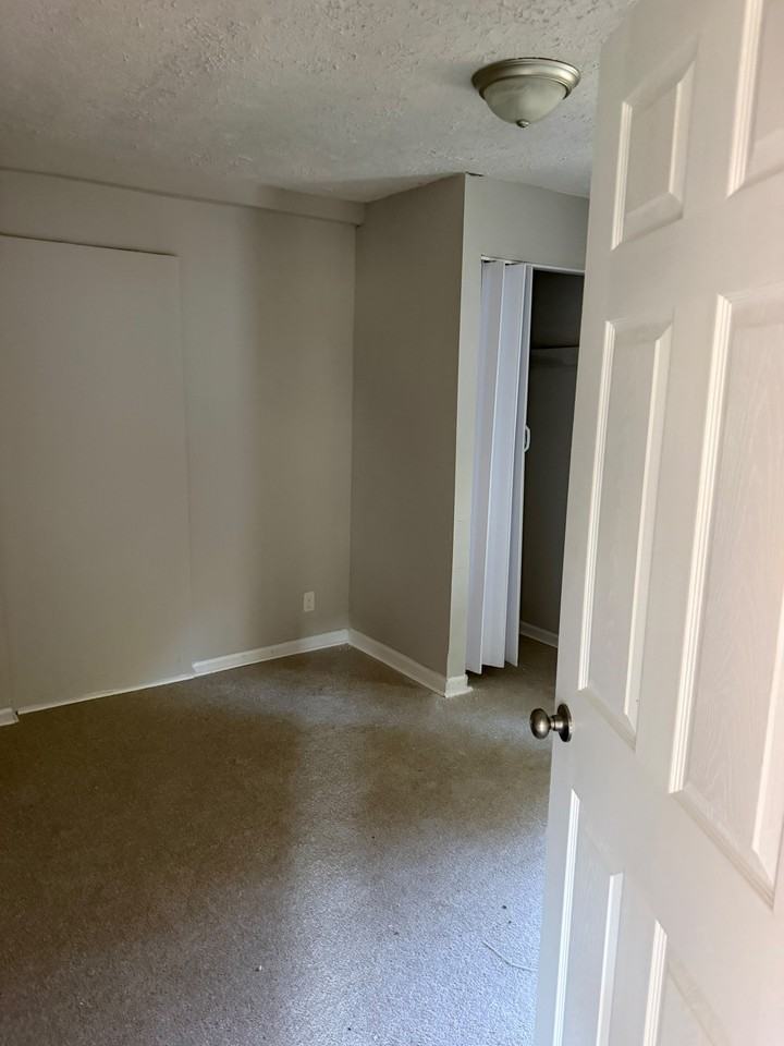 601 Valley Ave #1 - Photo 5 of 11