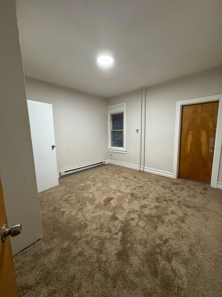 844-846 N 7th St - Photo 4 of 14
