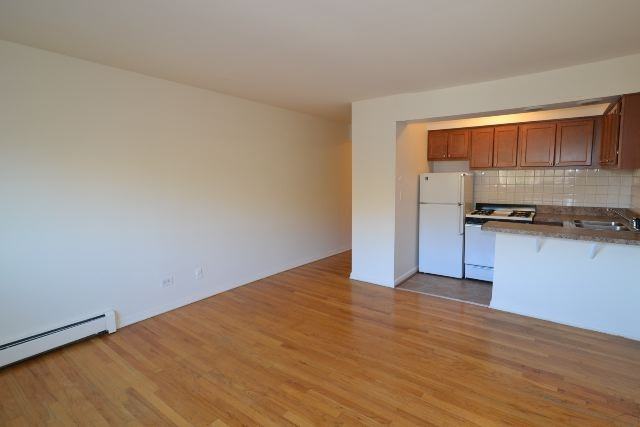 540 W Roscoe St #582 - Photo 6 of 13