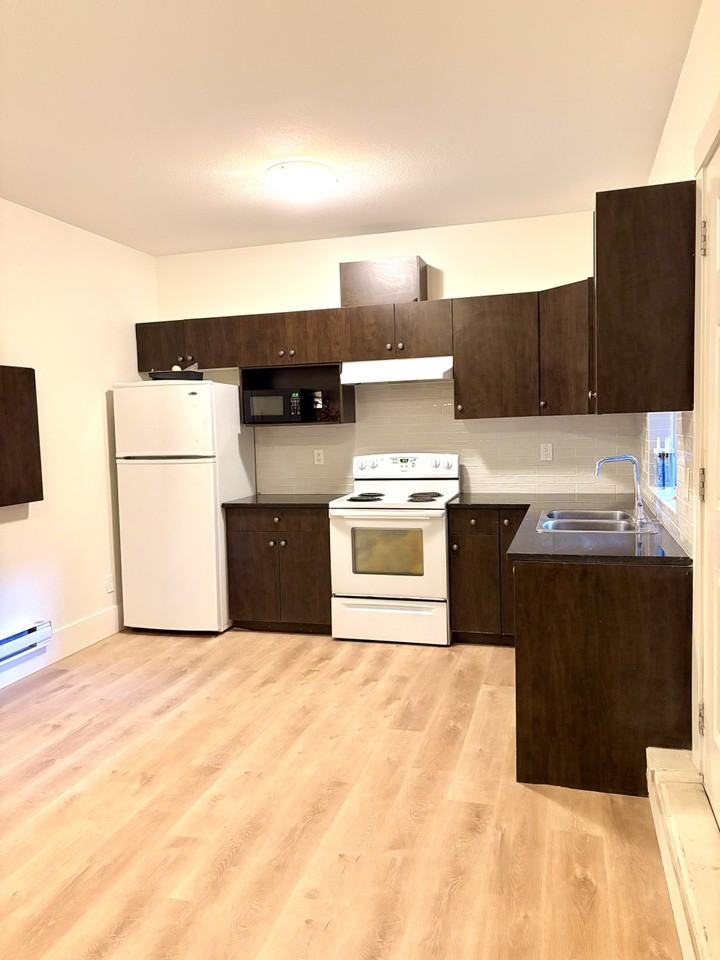 81A Ave - Photo 4 of 8