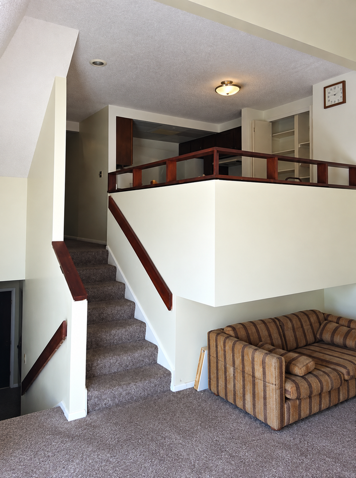 802 W Springfield Ave - Photo 3 of 9