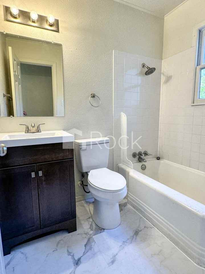 3725 Se 24th St - Photo 6 of 15