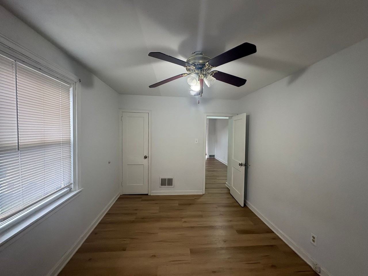 4300 Shelmire Ave - Photo 2 of 8