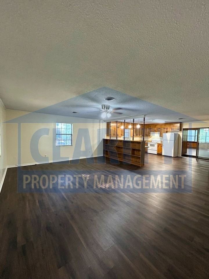 4175 Pryor Rd Ne - Photo 6 of 25