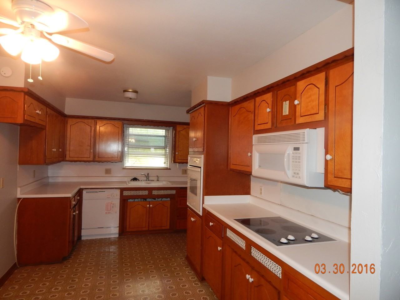 4728 Nw 59th Ter - Photo 6 of 12