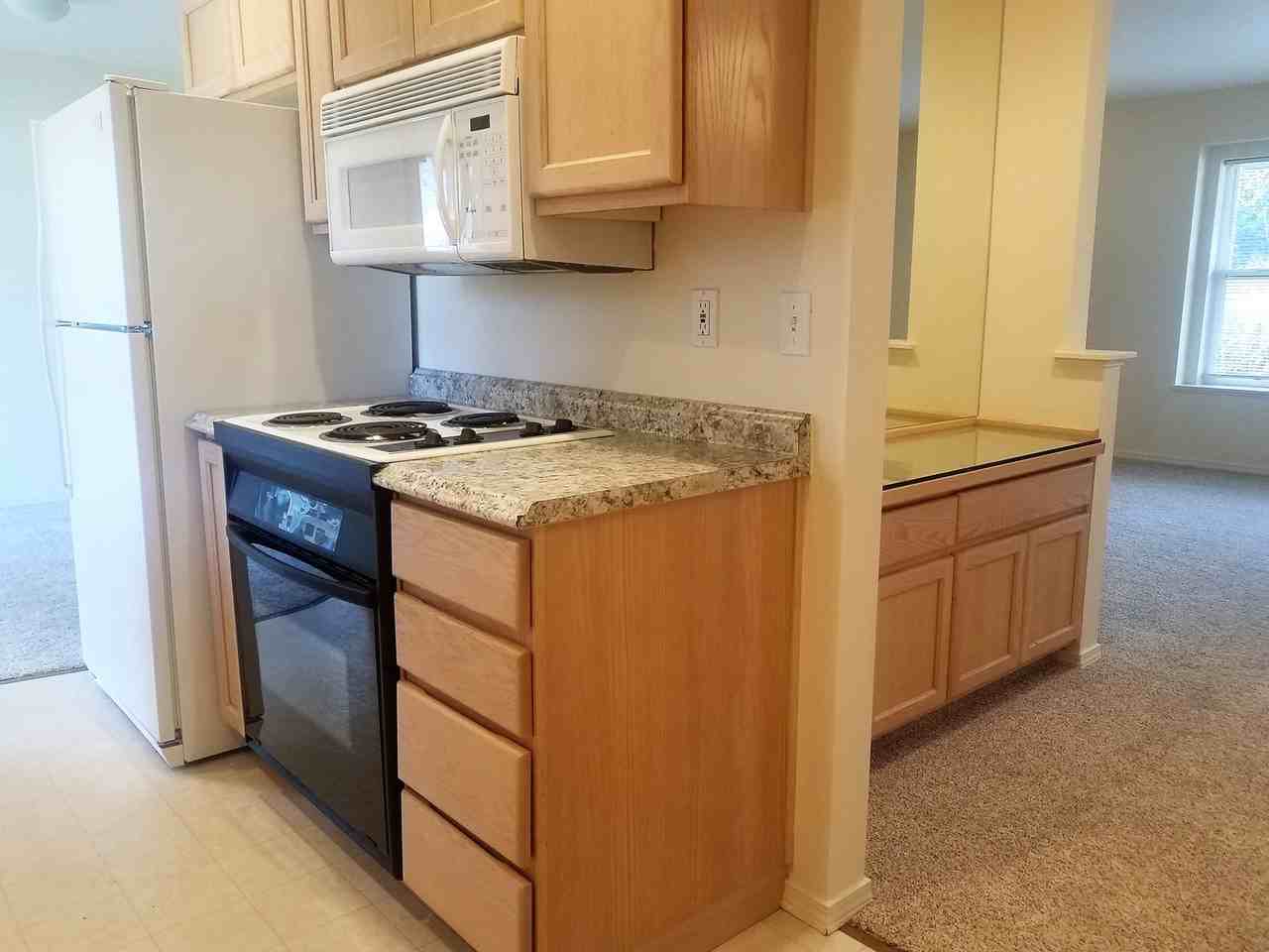 21230 Kitsap St Ne - Photo 5 of 23