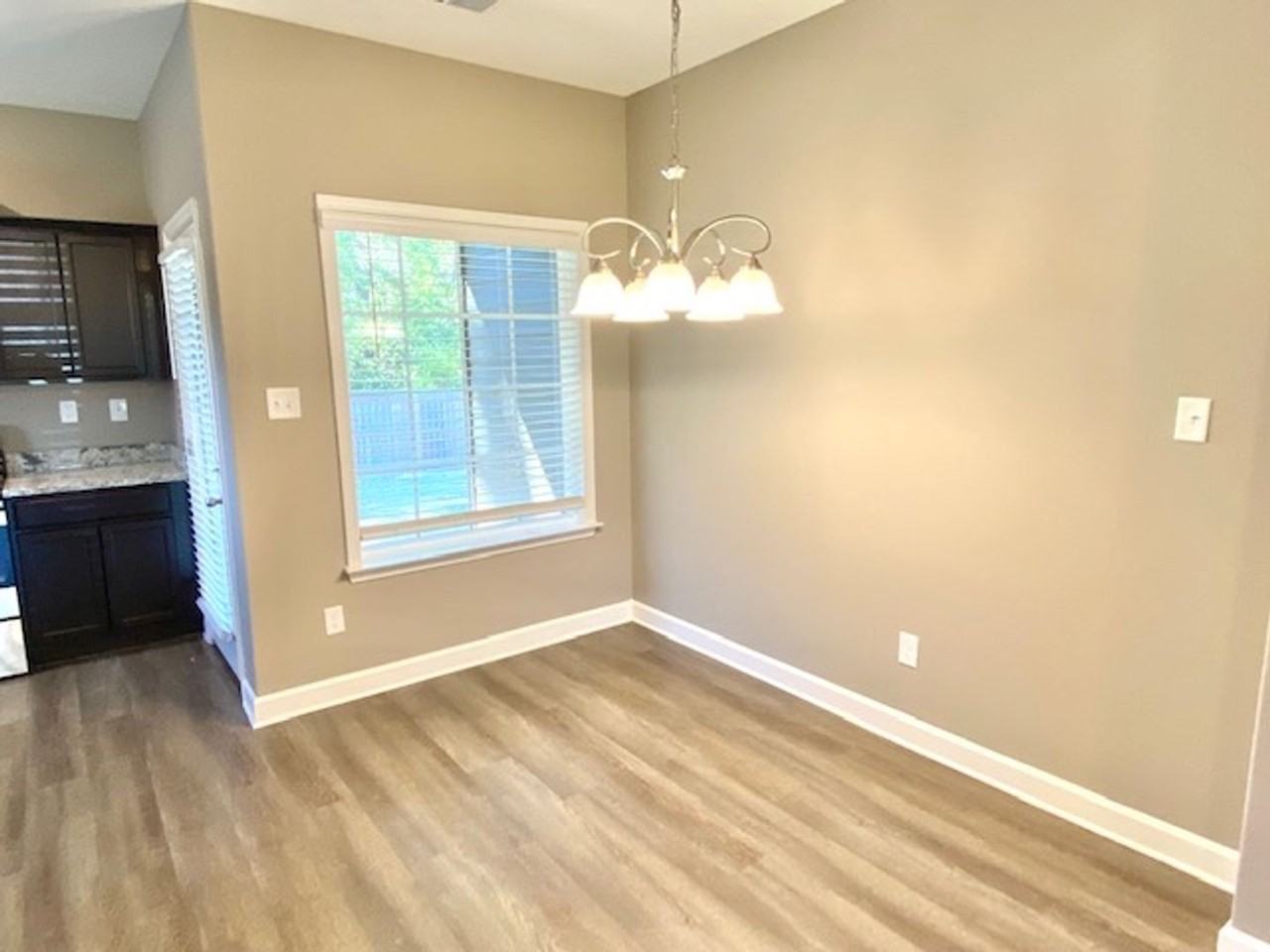 45 Winston Cv N - Photo 5 of 11