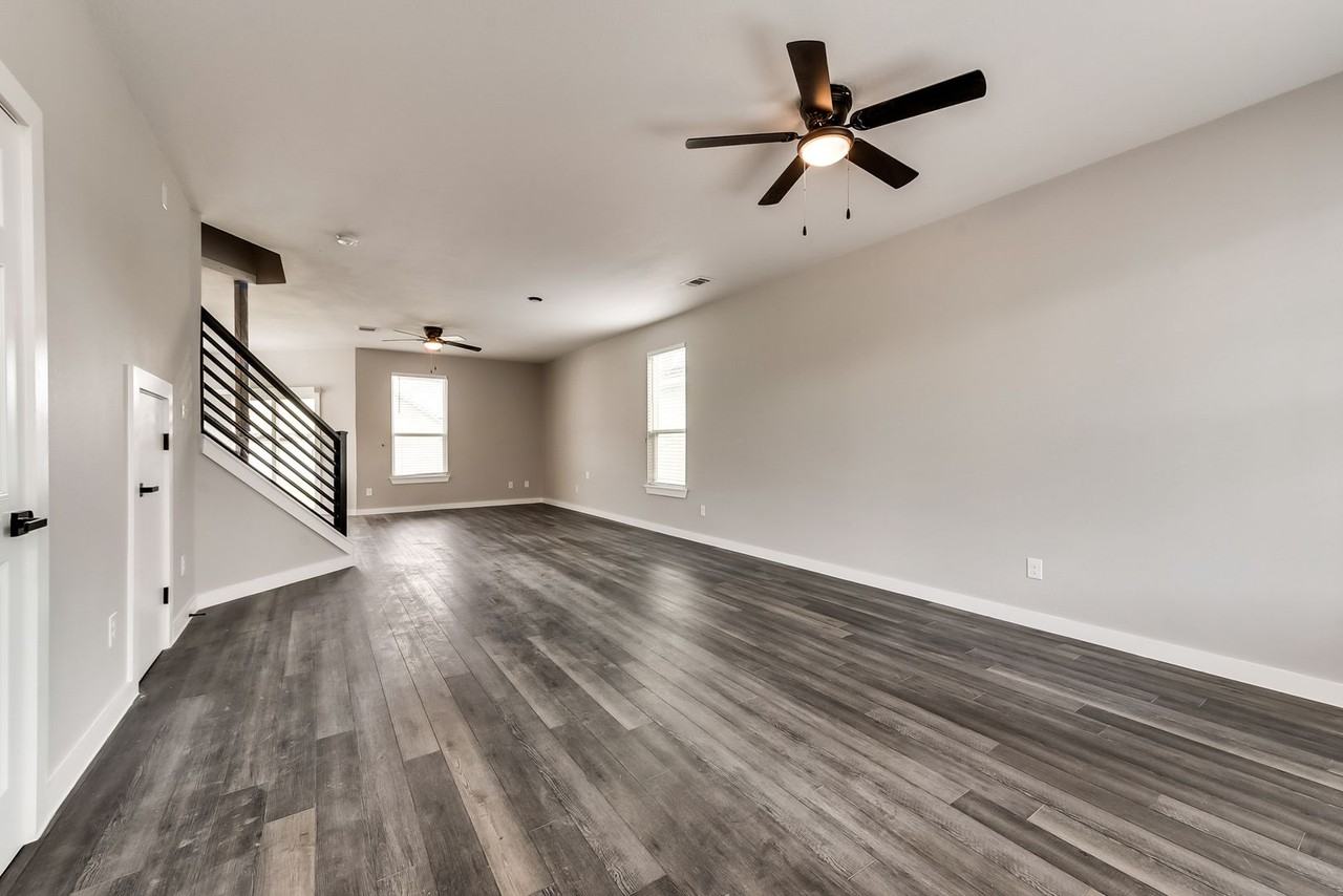 9108 Benevolent Ct - Photo 5 of 29