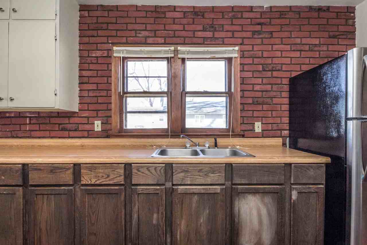 1433 E Virginia Ave - Photo 3 of 22