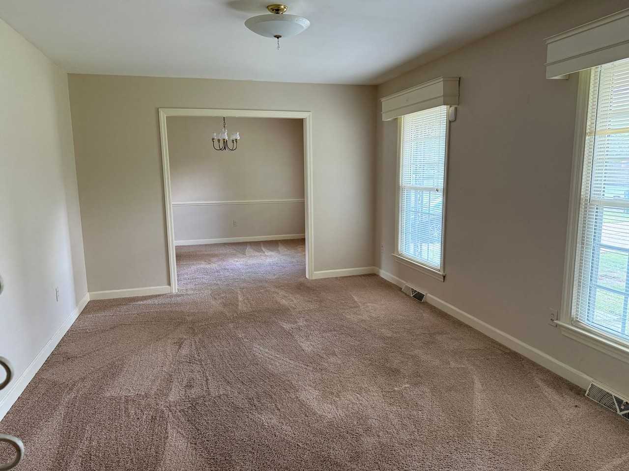 2703 Sheryl Dr - Photo 3 of 12