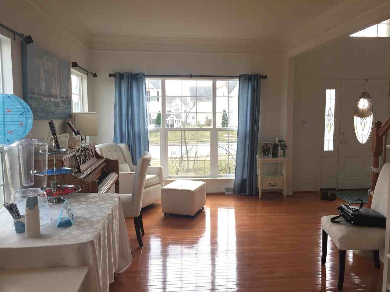 2617 Victorian Dr - Photo 4 of 12