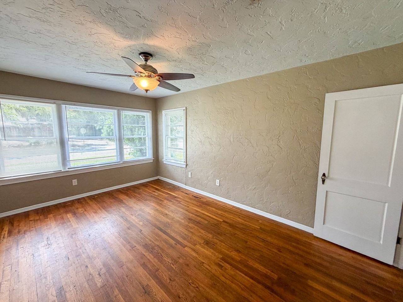 1824 Nw 5th Ave - Photo 4 of 31