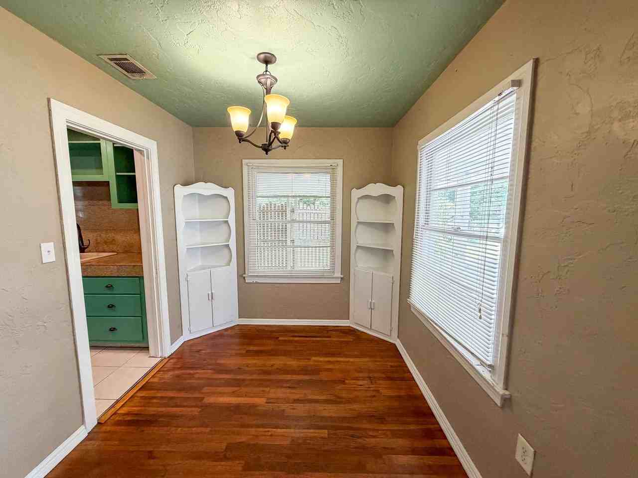 1824 Nw 5th Ave - Photo 5 of 31