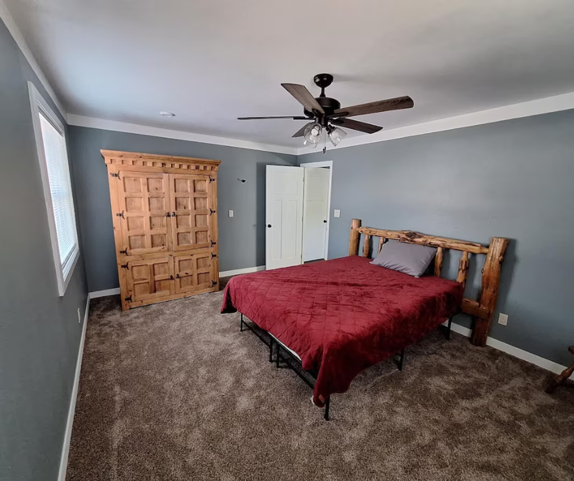 211 Se 16th St - Photo 2 of 14
