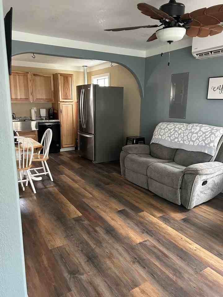 211 Se 16th St - Photo 7 of 14