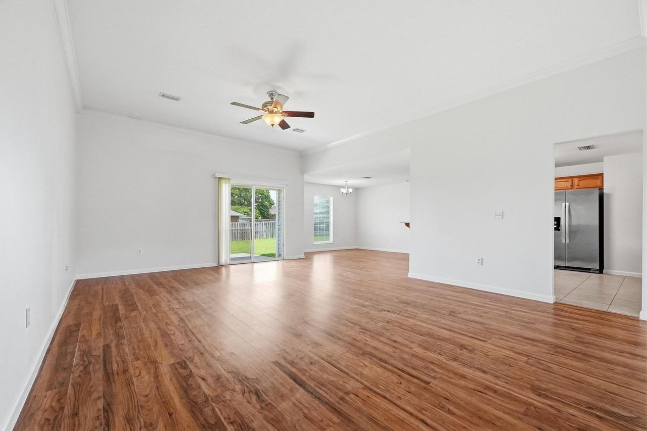 2264 Lewis St - Photo 7 of 47
