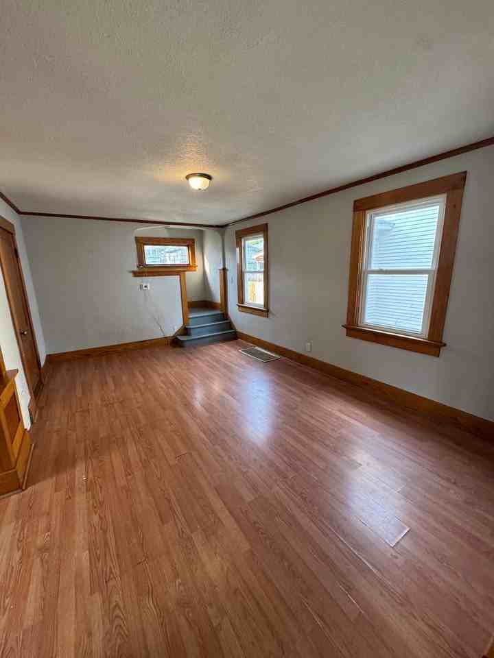 730 Drexel Ave - Photo 2 of 8