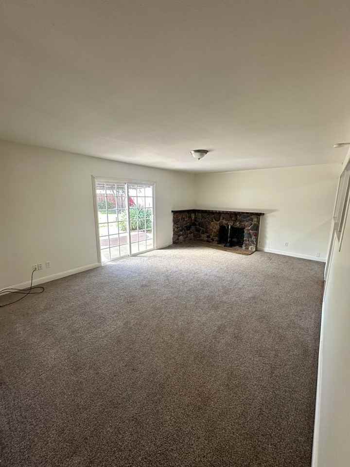 1388 Mira Flores Dr - Photo 6 of 19