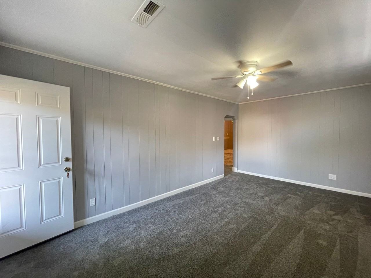 313 N 8th Ave - Photo 3 of 24