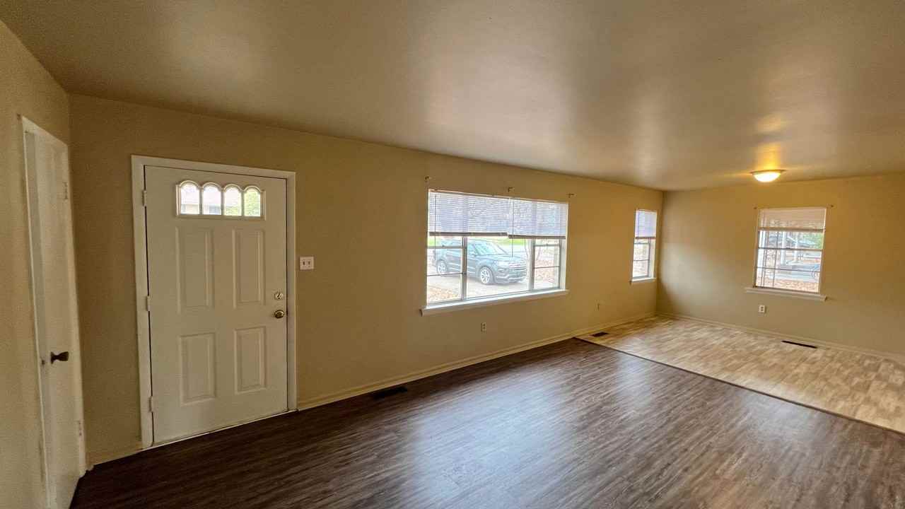 117 W 18th St - Photo 6 of 17
